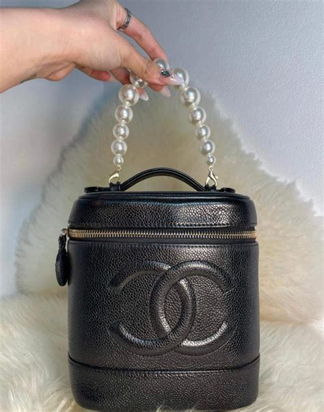 chanel vanity caviar bag|CHANEL Caviar Cosmetic Vanity Bag Black .